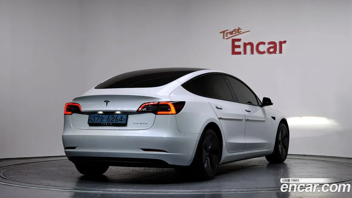 Tesla Model 3 2022 из KR, фото 3