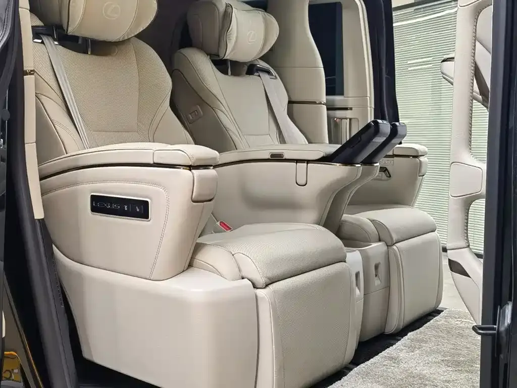 Lexus LM 2025 из CN, фото 9
