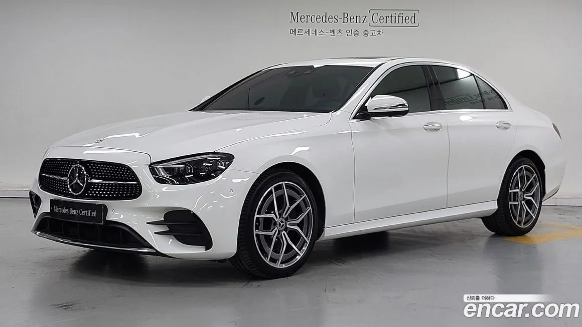 Mercedes-Benz E-Class — фото 1
