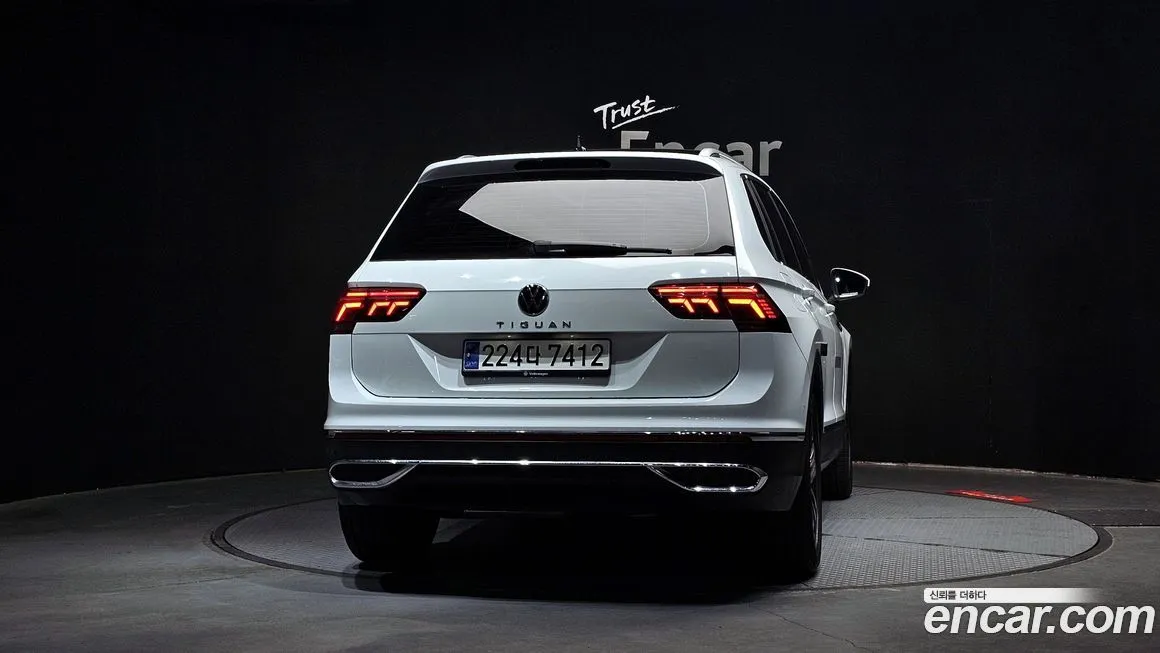 Volkswagen Tiguan — фото 6