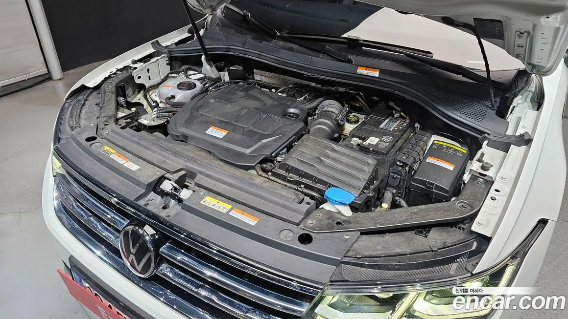 Volkswagen Tiguan — фото 10