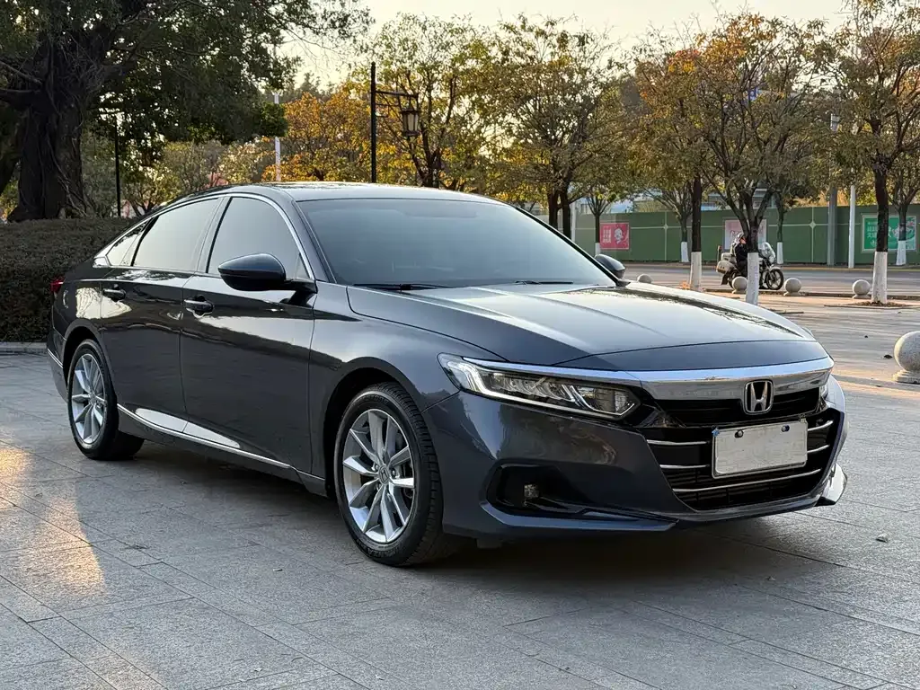 Honda Accord — фото 3