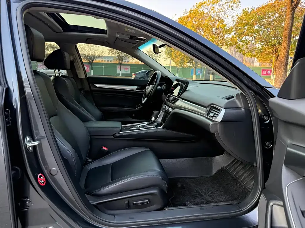 Honda Accord — фото 4