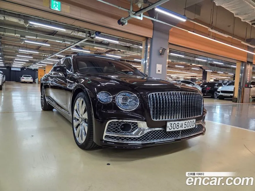 Bentley Flying Spur — фото 10