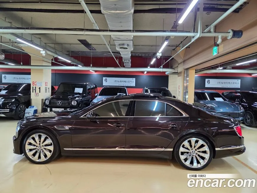 Bentley Flying Spur — фото 4