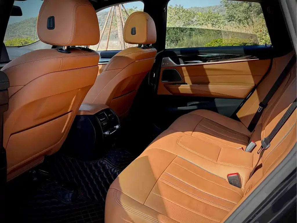 BMW 6 Series GT 2021 из CN, фото 2