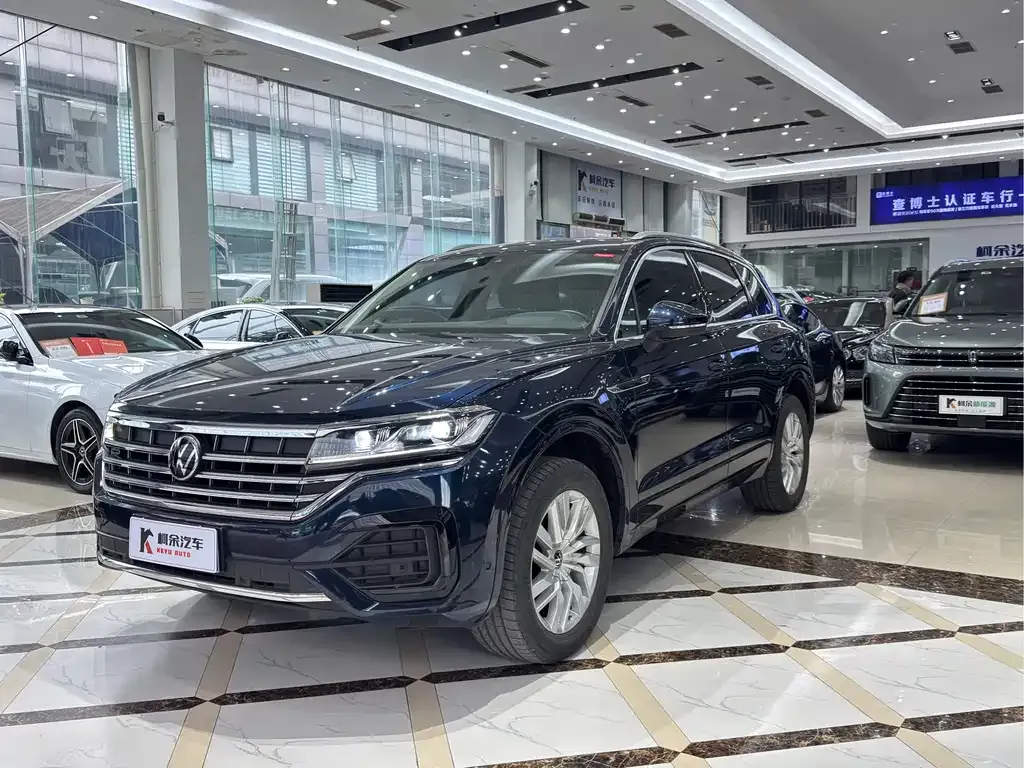 Volkswagen Touareg 2023 из CN, фото 10