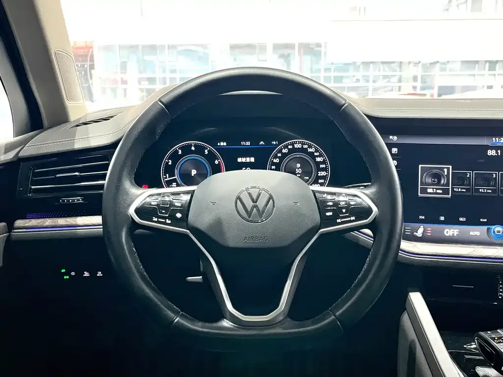 Volkswagen Touareg 2023 из CN, фото 5