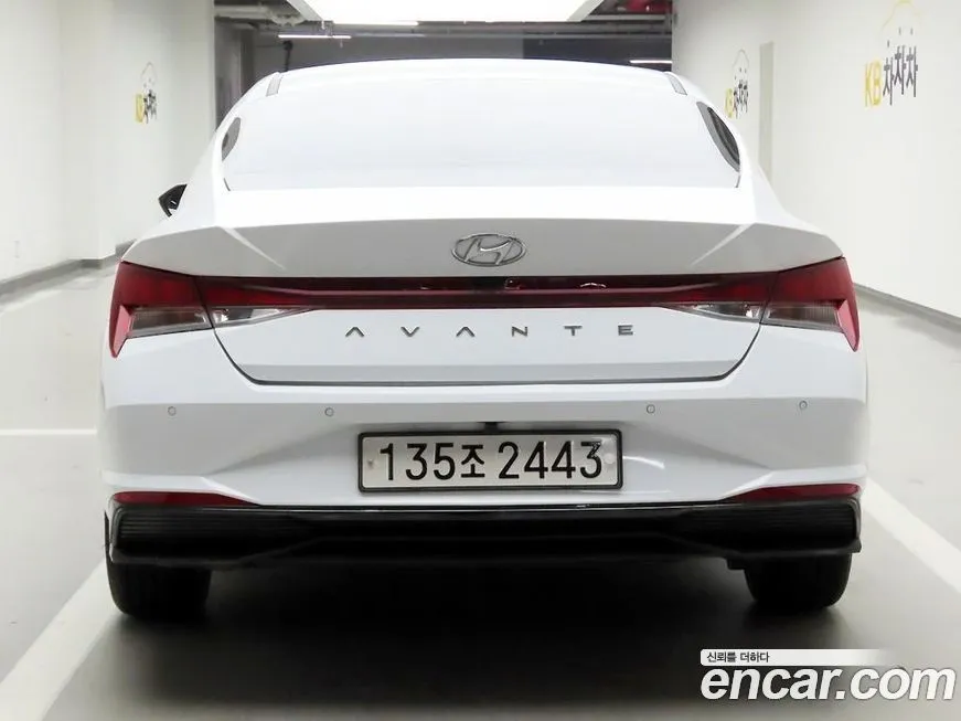 Hyundai AVANTE — фото 2