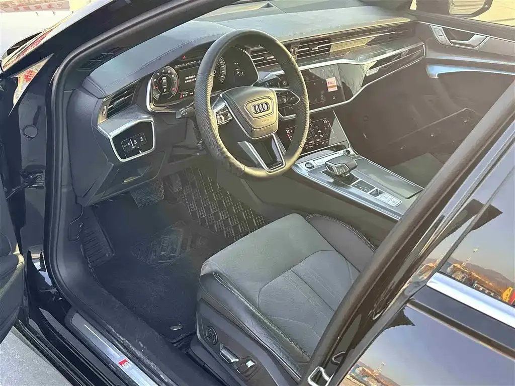 Audi A6L 2023 из CN, фото 8