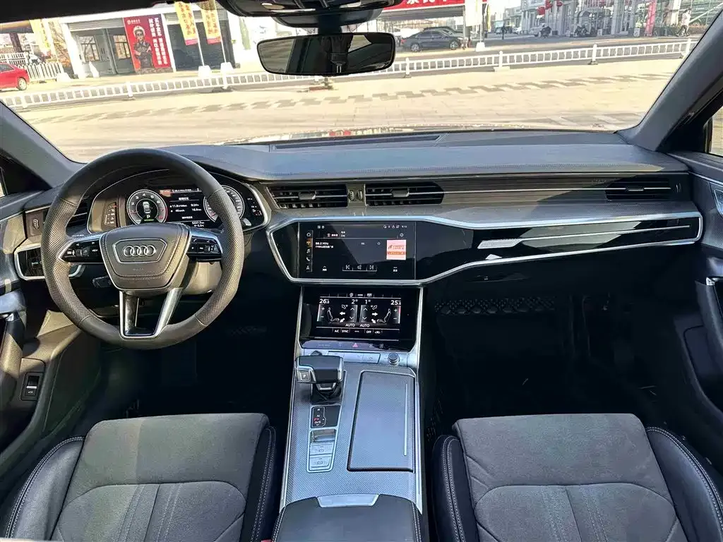Audi A6L 2023 из CN, фото 9