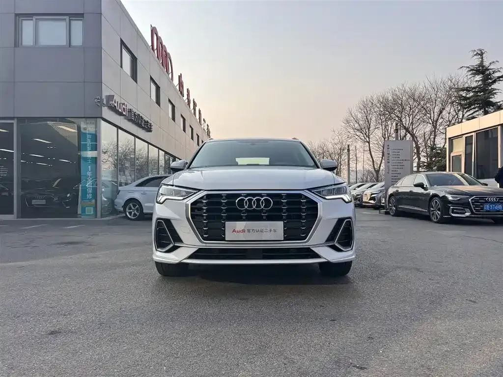 Audi Q3 2023 из CN, фото 2