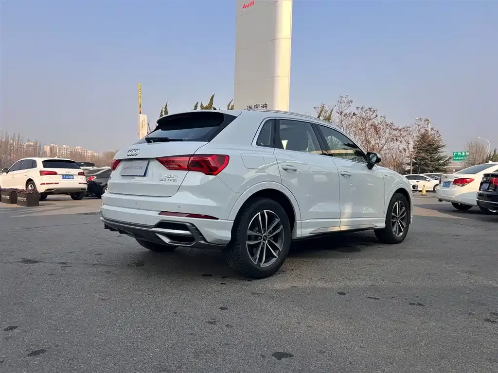 Audi Q3 2023 из CN, фото 3