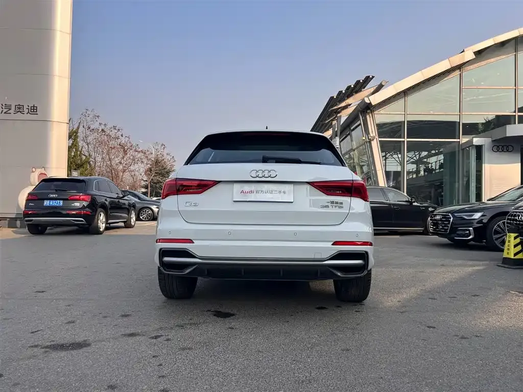 Audi Q3 2023 из CN, фото 4