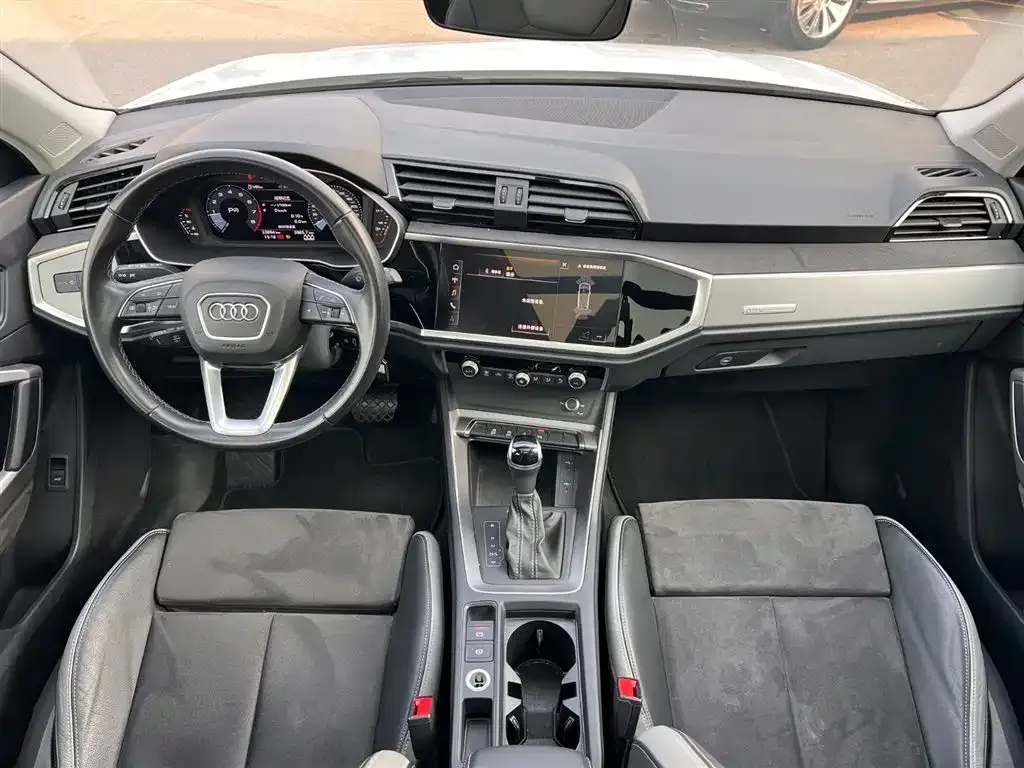 Audi Q3 2023 из CN, фото 6