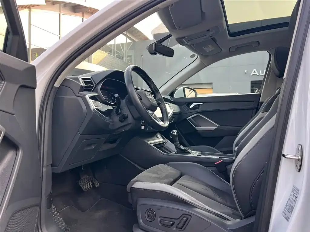 Audi Q3 2023 из CN, фото 7
