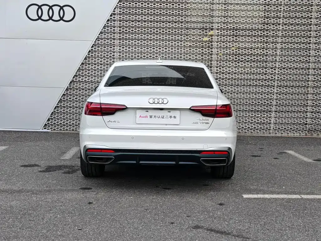 Audi A4L 2021 из CN, фото 9