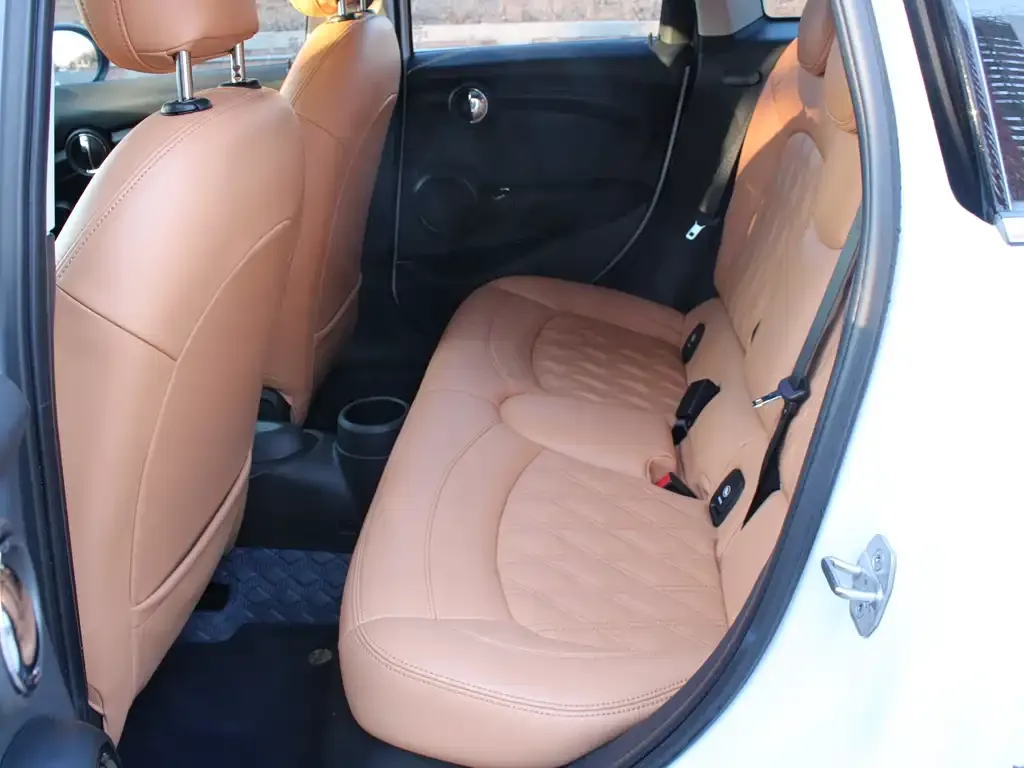 MINI Cooper (3-door) 2023 из CN, фото 9