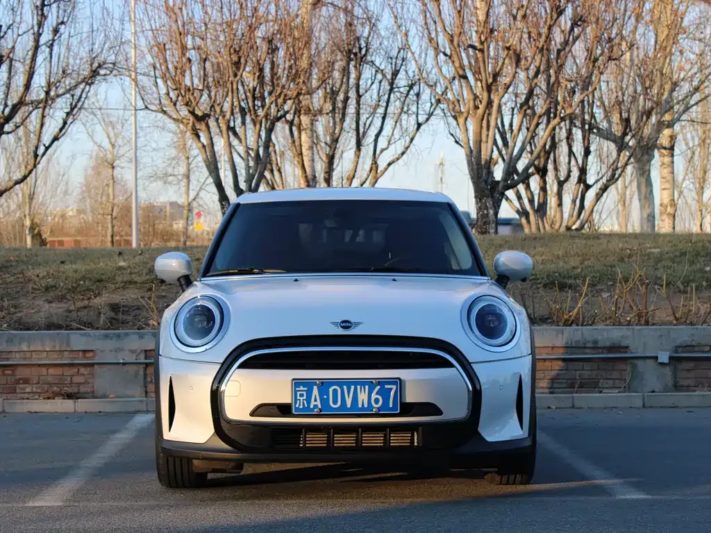 MINI Cooper (3-door) 2023 из CN, фото 3