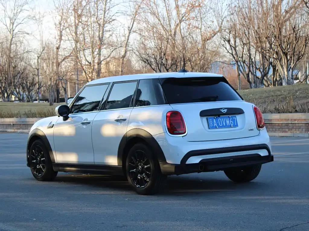 MINI Cooper (3-door) 2023 из CN, фото 10