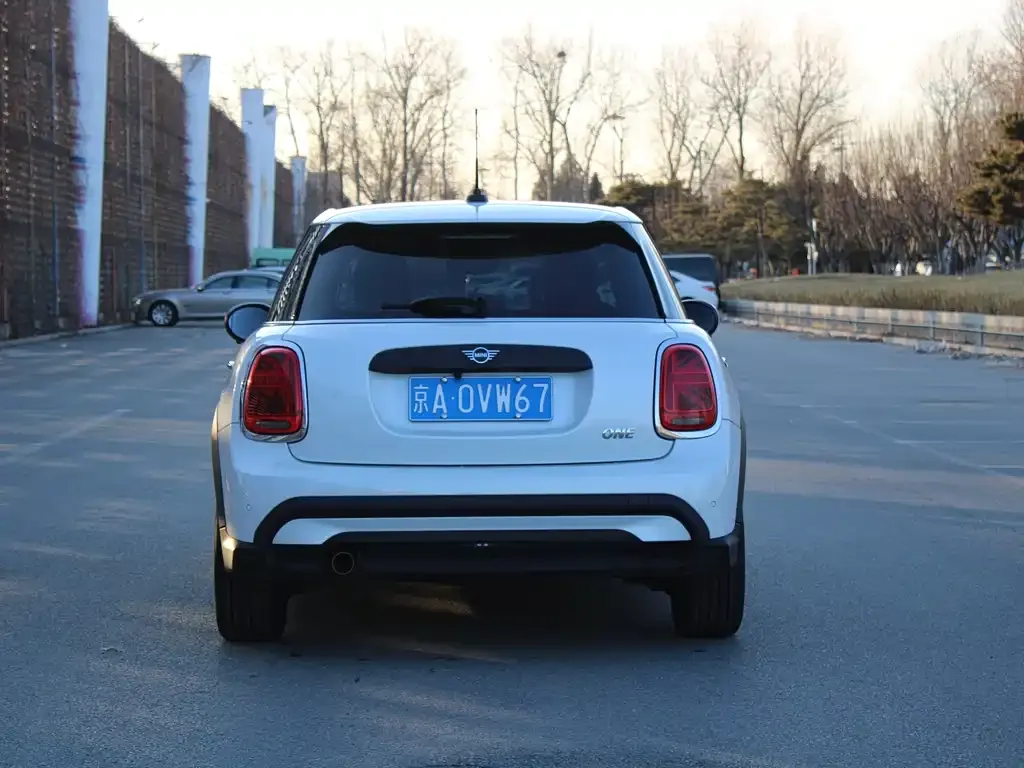 MINI Cooper (3-door) 2023 из CN, фото 8