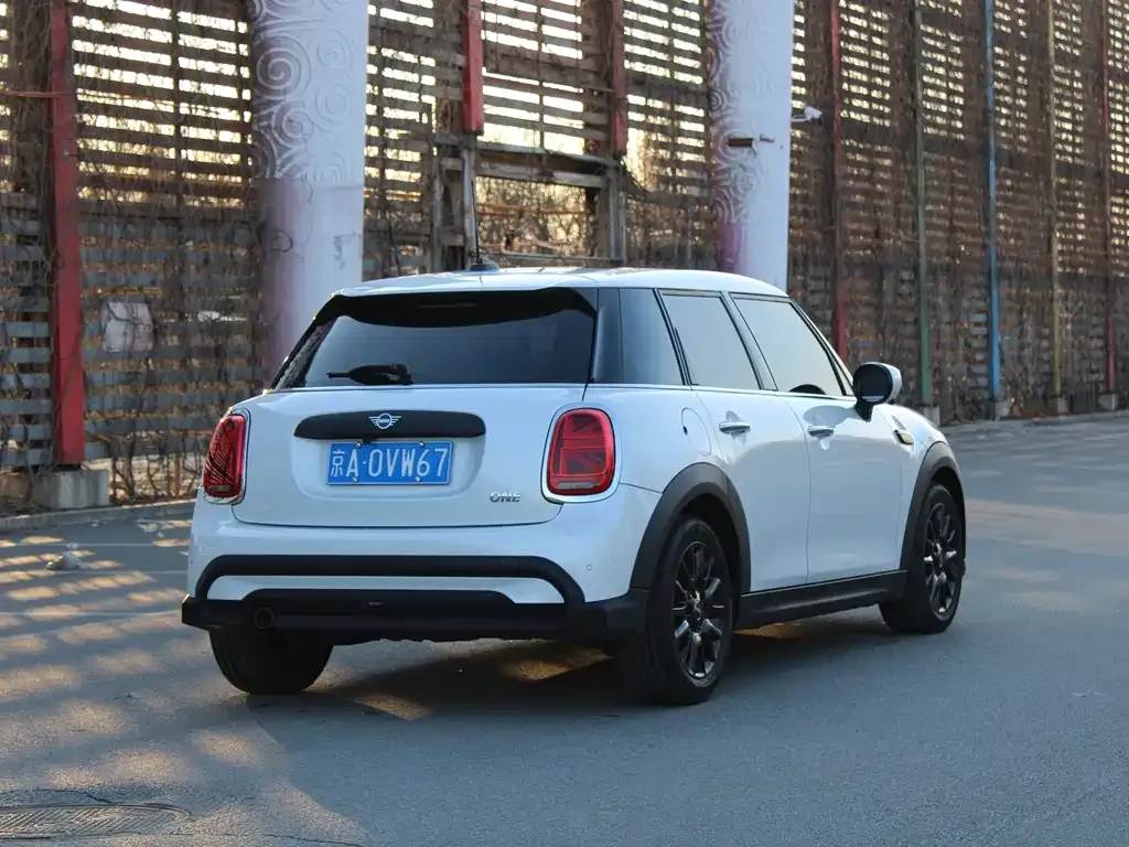 MINI Cooper (3-door) 2023 из CN, фото 7
