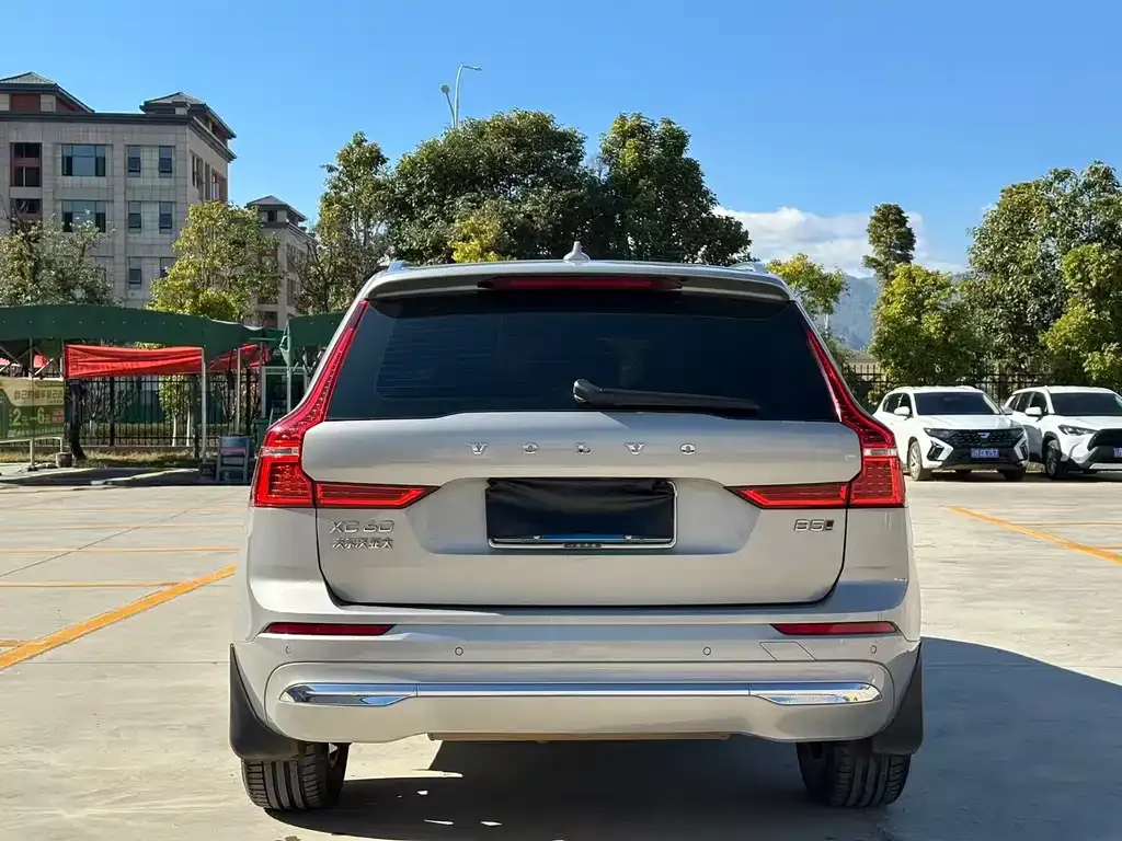 Volvo XC60 2024 из CN, фото 6