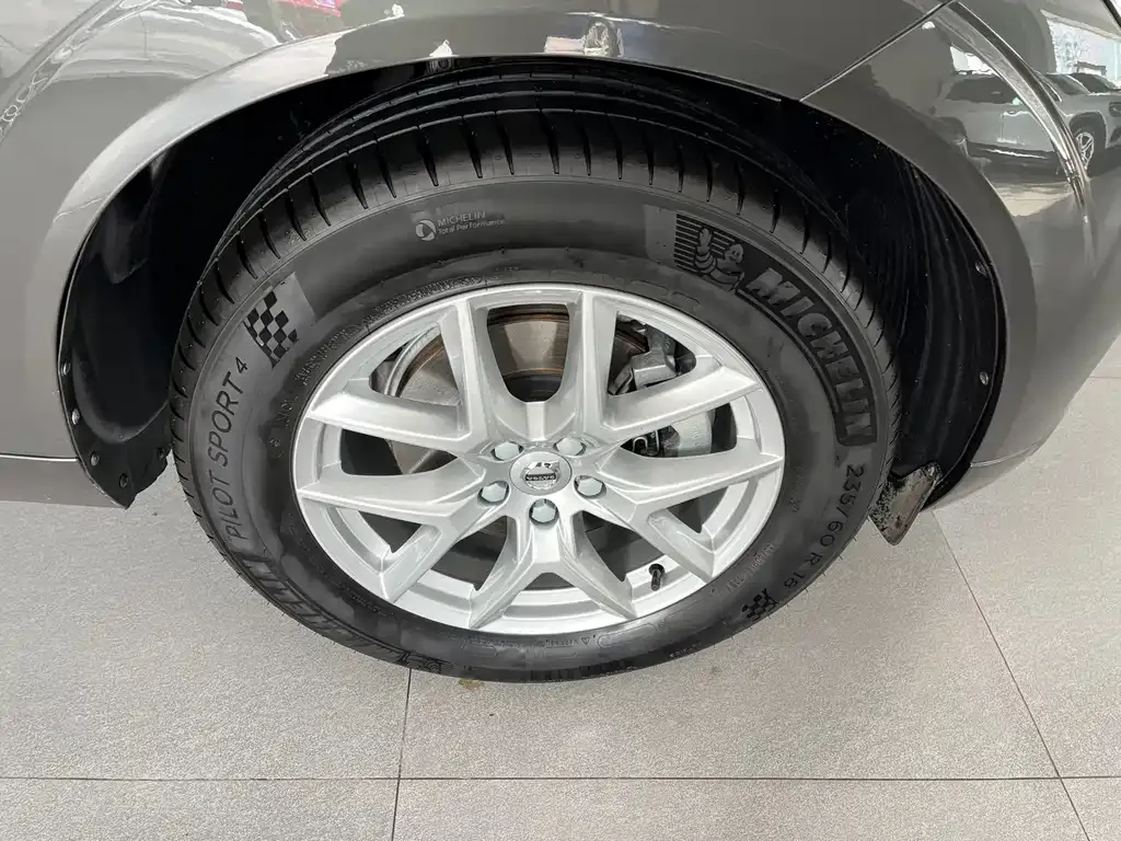 Volvo XC60 2021 из CN, фото 9