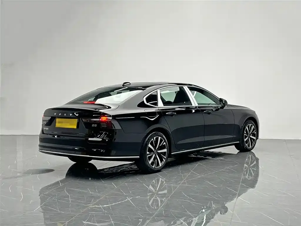 Volvo S90 — фото 8