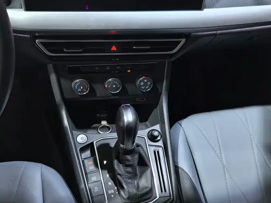 Volkswagen Lavida 2023 из CN, фото 3