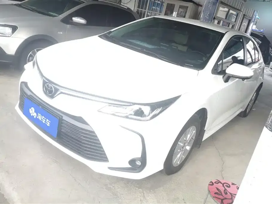 Toyota Corolla 2024 из CN, фото 1