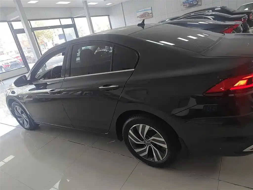 Volkswagen Bora 2024 из CN, фото 5