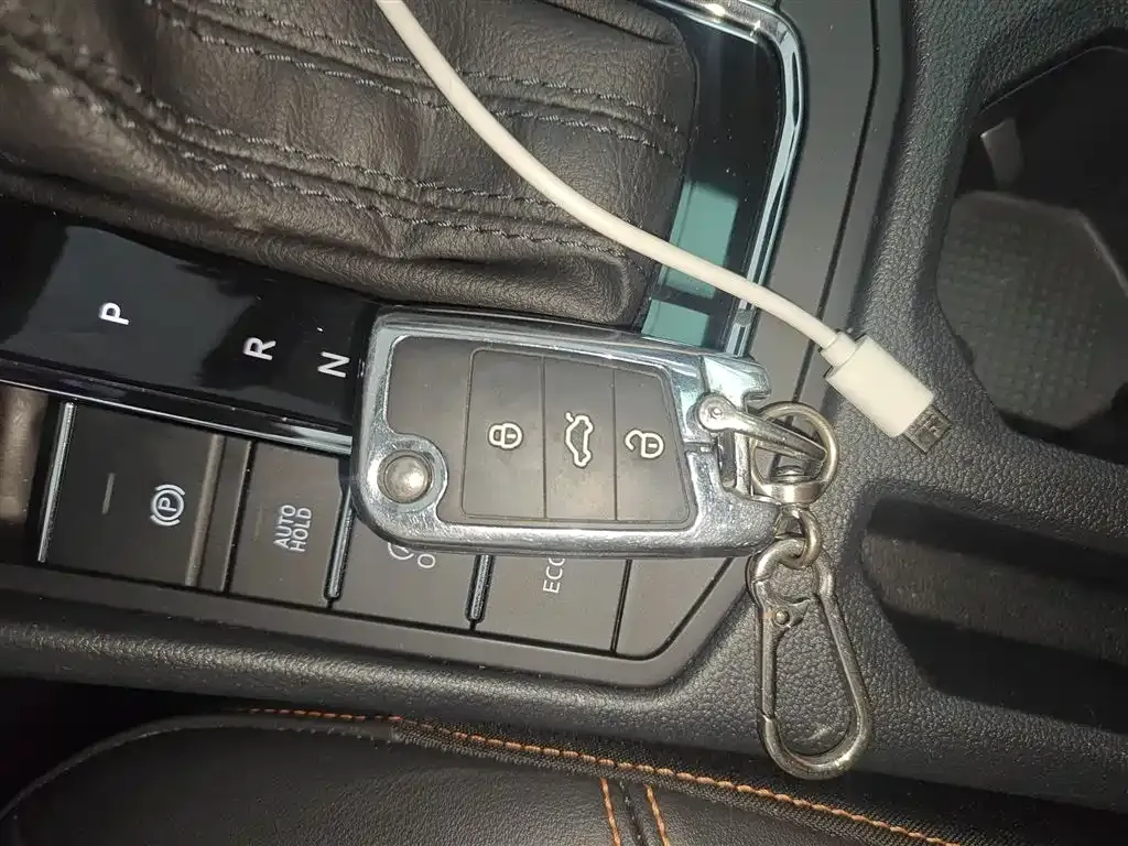 Volkswagen Bora 2024 из CN, фото 9