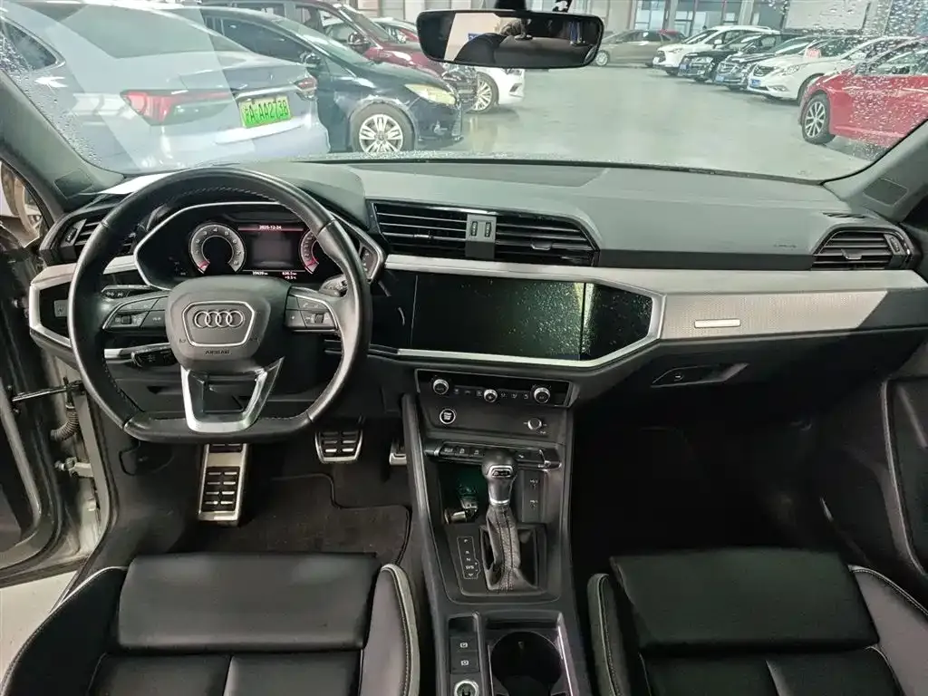 Audi Q3 2023 из CN, фото 10