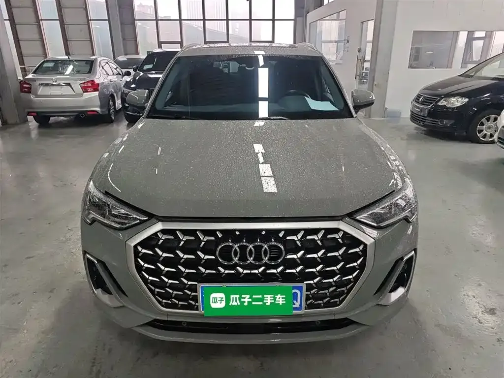 Audi Q3 2023 из CN, фото 8