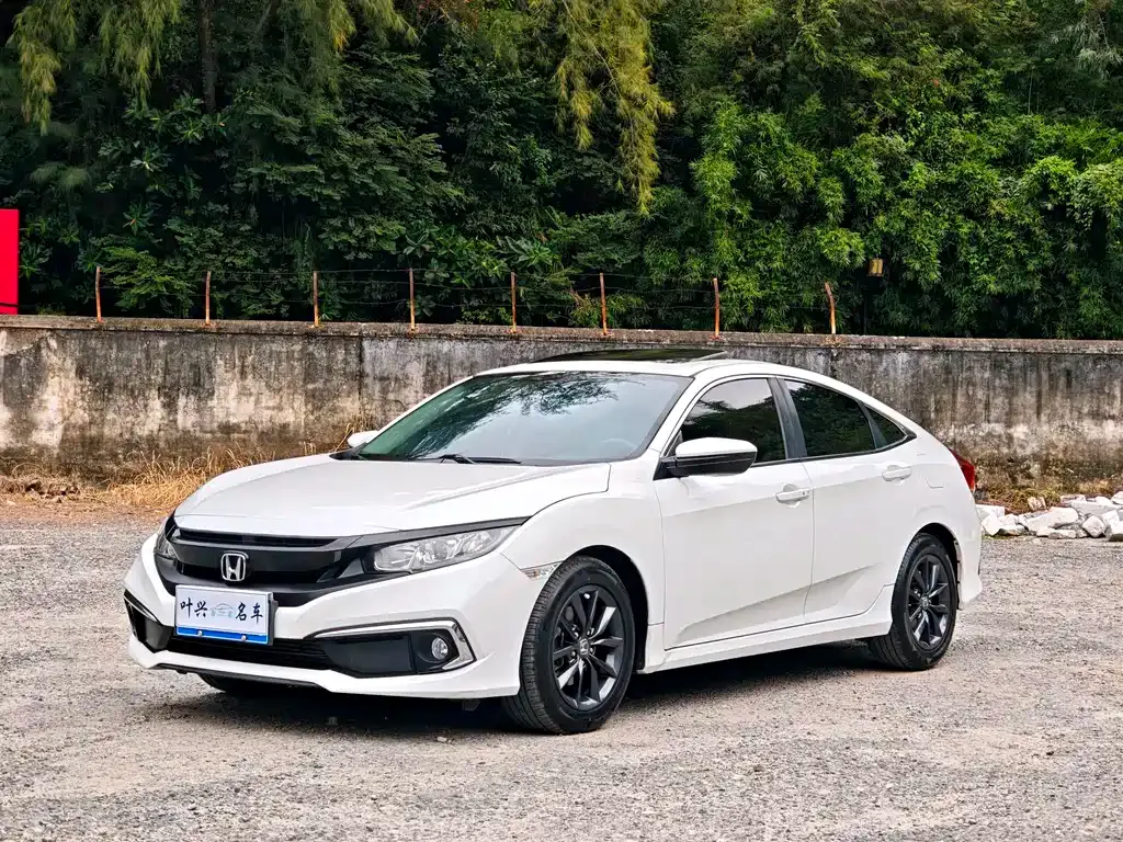 Honda Civic — фото 1