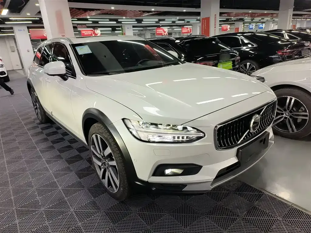 Volvo V90 2022 из CN, фото 5