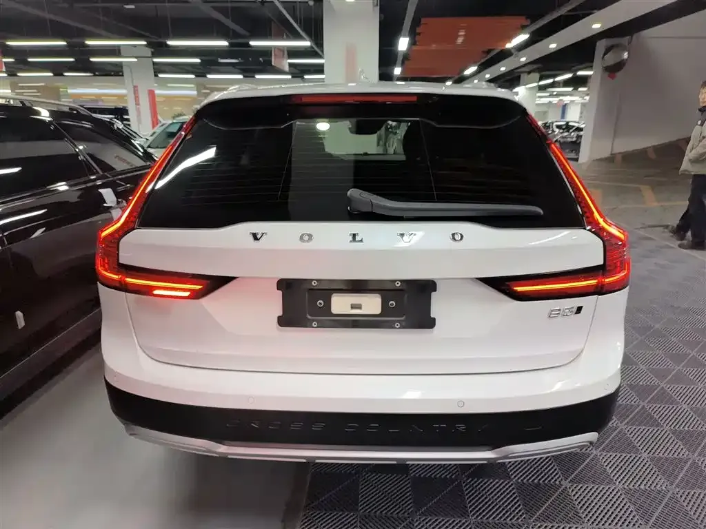 Volvo V90 2022 из CN, фото 8