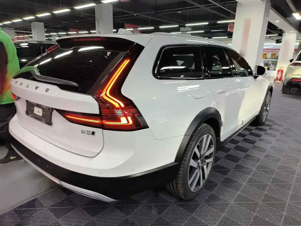Volvo V90 2022 из CN, фото 6