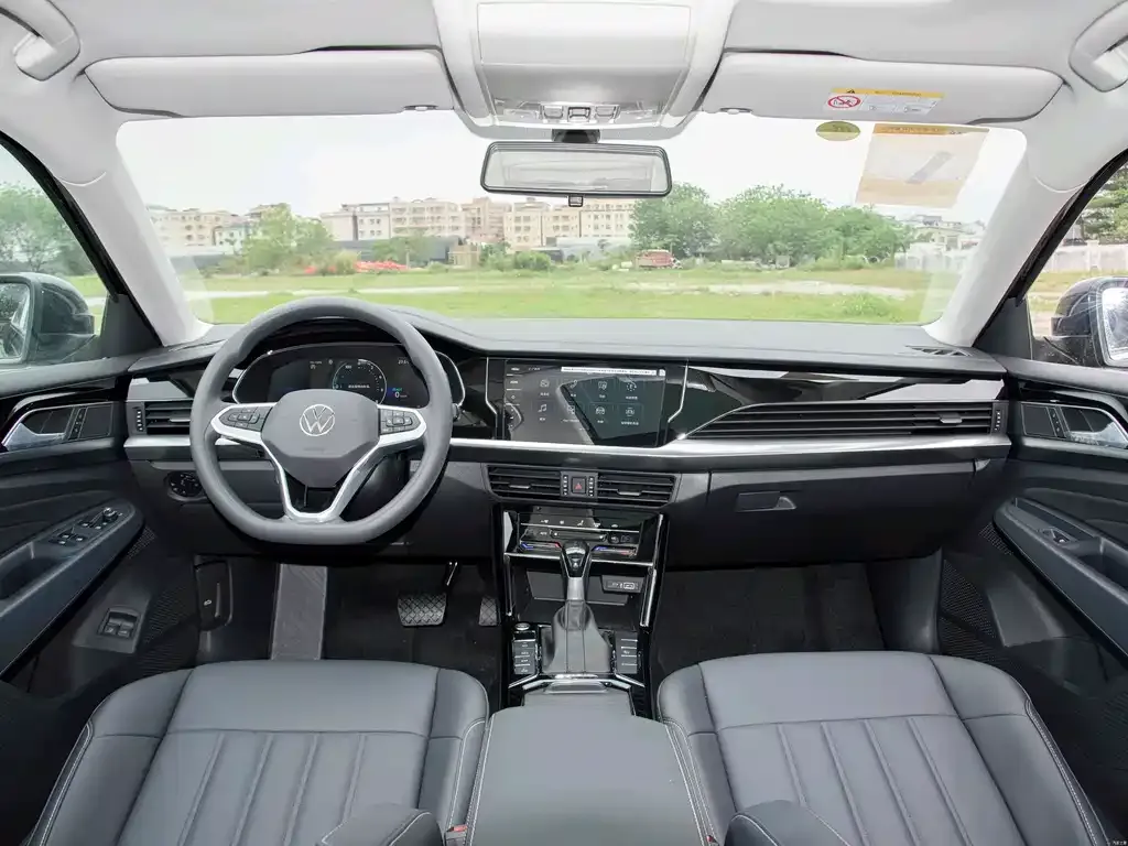 Volkswagen Passat New Energy — фото 4