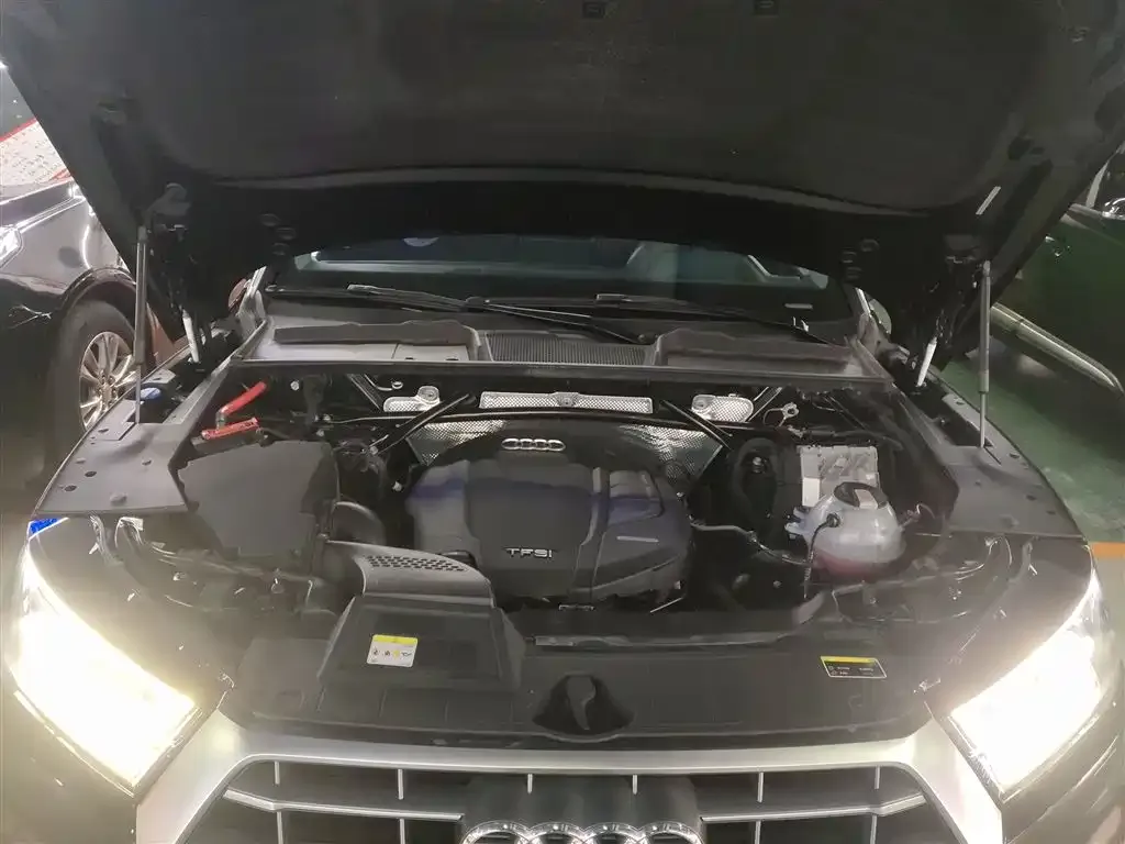 Audi Q5L 2021 из CN, фото 10