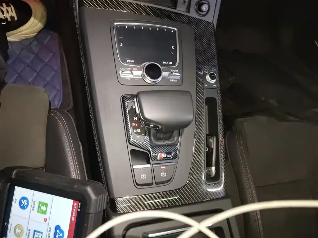 Audi Q5L 2021 из CN, фото 3