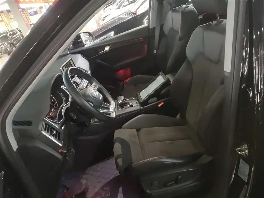 Audi Q5L 2021 из CN, фото 2
