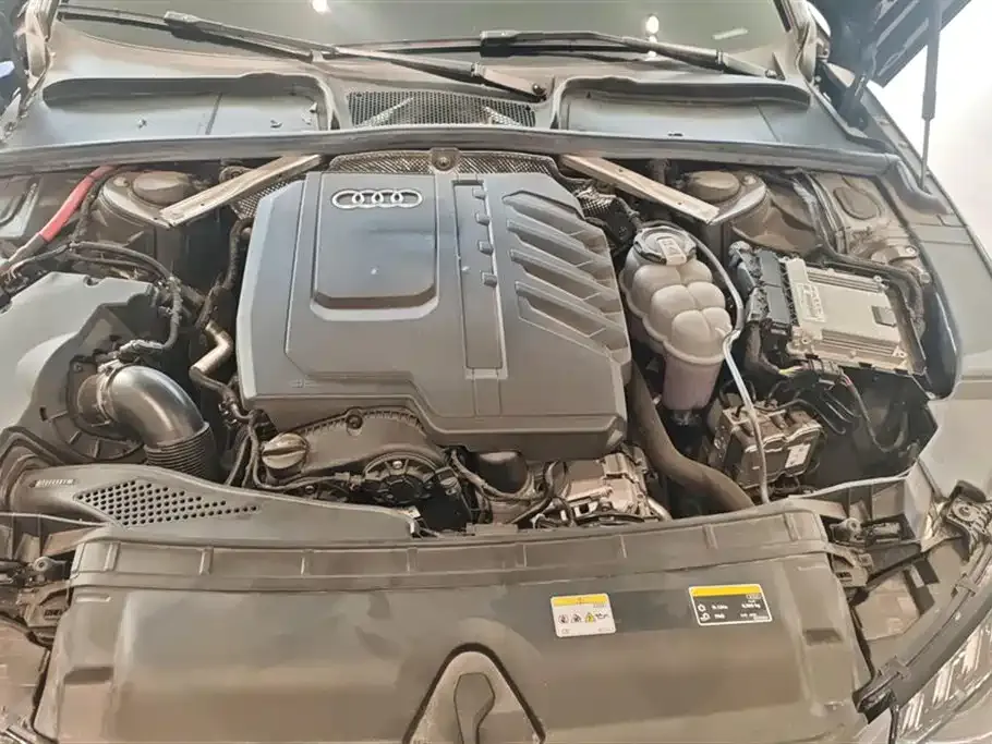 Audi A4L 2024 из CN, фото 10