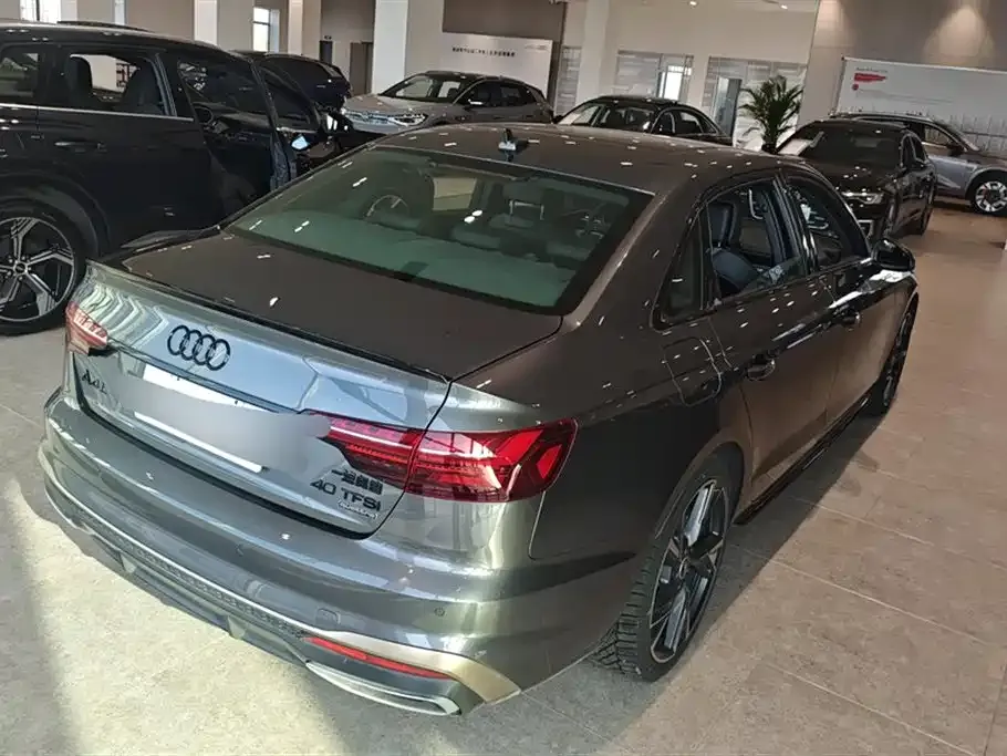 Audi A4L 2024 из CN, фото 4