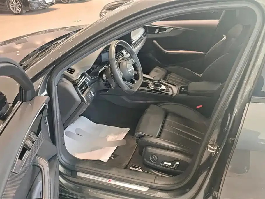 Audi A4L 2024 из CN, фото 8