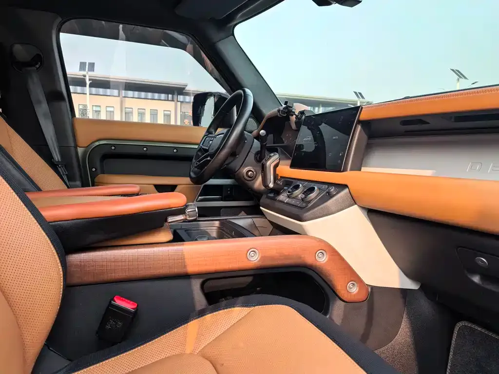 Land Rover Defender 2024 из CN, фото 8