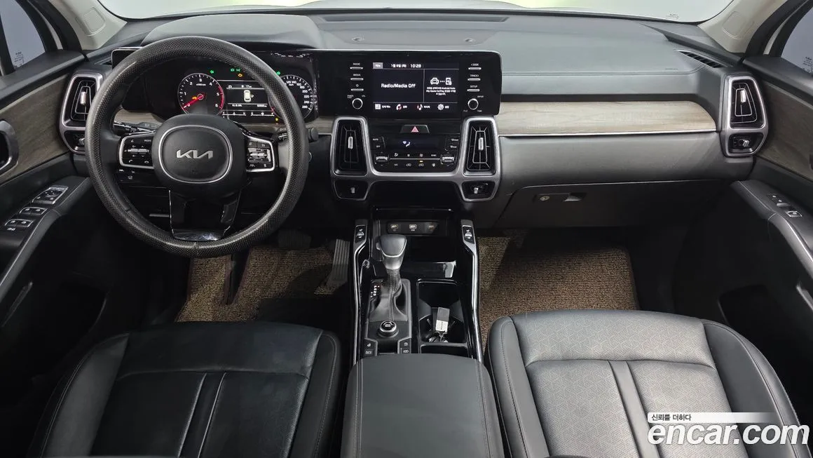 Kia Sorento — фото 9