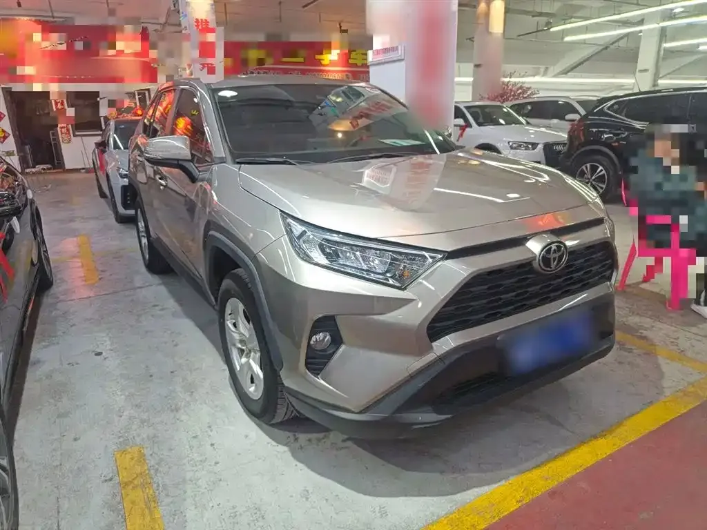 Toyota RAV4 2022 из CN, фото 4