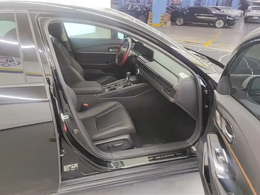 Honda Accord — фото 6